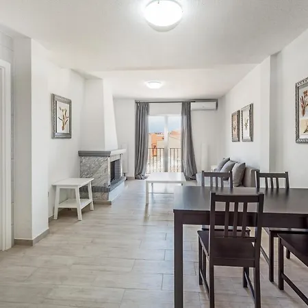 Cosy 2-bed Sleeps 6 Дения